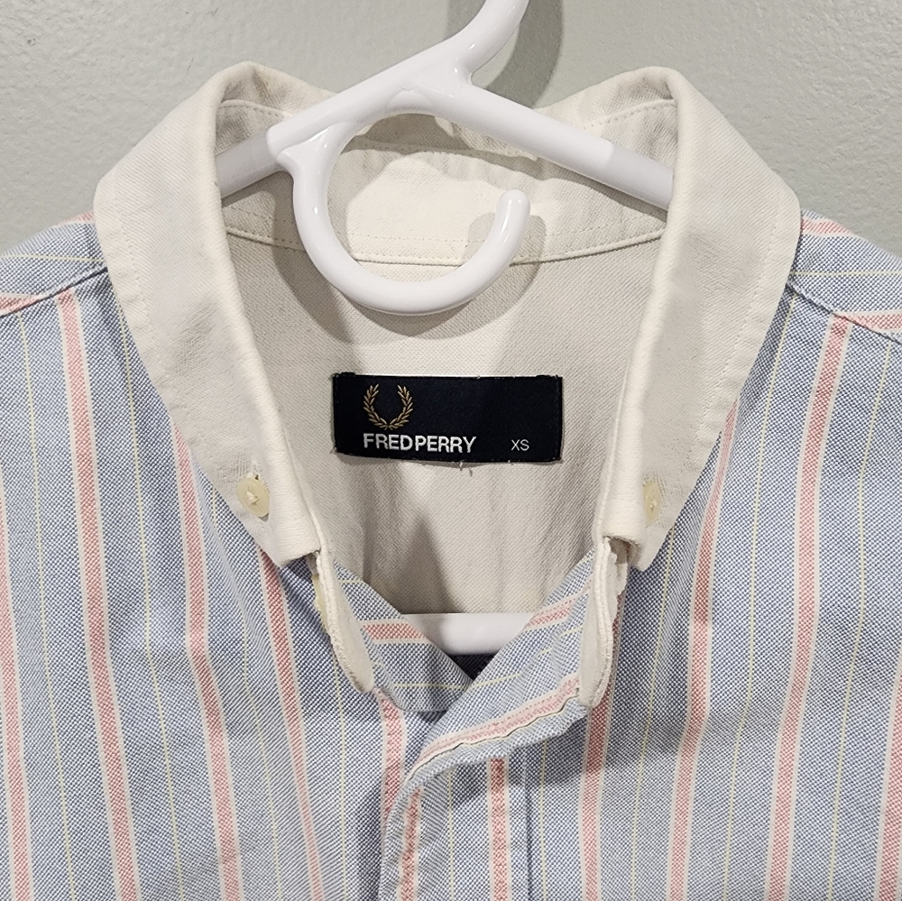 Fred perry long sleeves shirt size xs extra small